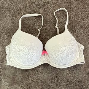 Victoria’s Secret Bombshell bra